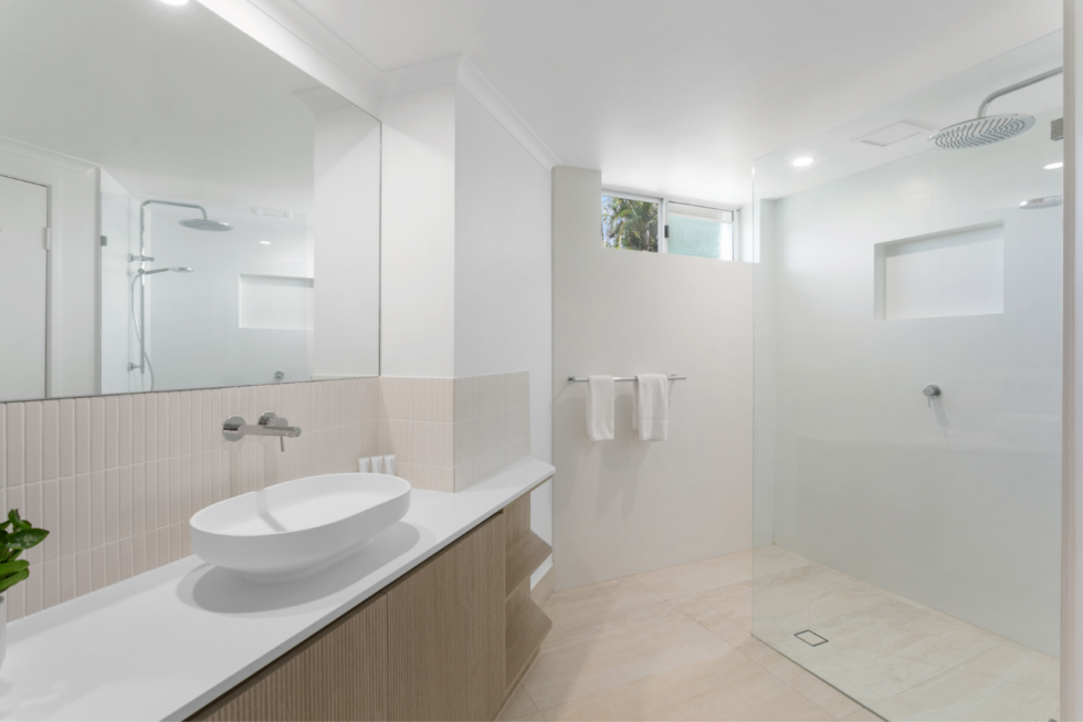 Noosa Tropicana Three Bedroom Penthouse with Rooftop Spa & BBQ - Apartment 16