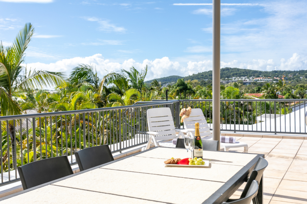 Noosa Tropicana Three Bedroom Penthouse with Rooftop Spa & BBQ - Apartment 16